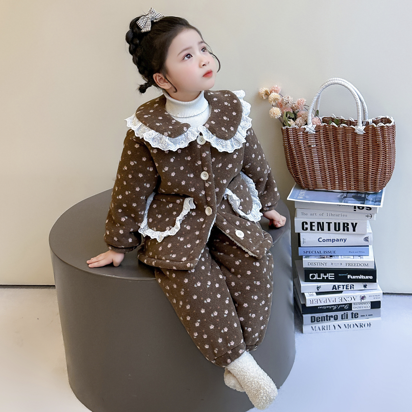 儿童睡衣女童珊瑚绒家居服套装冬季加绒加厚碎花蕾丝边保暖两件套