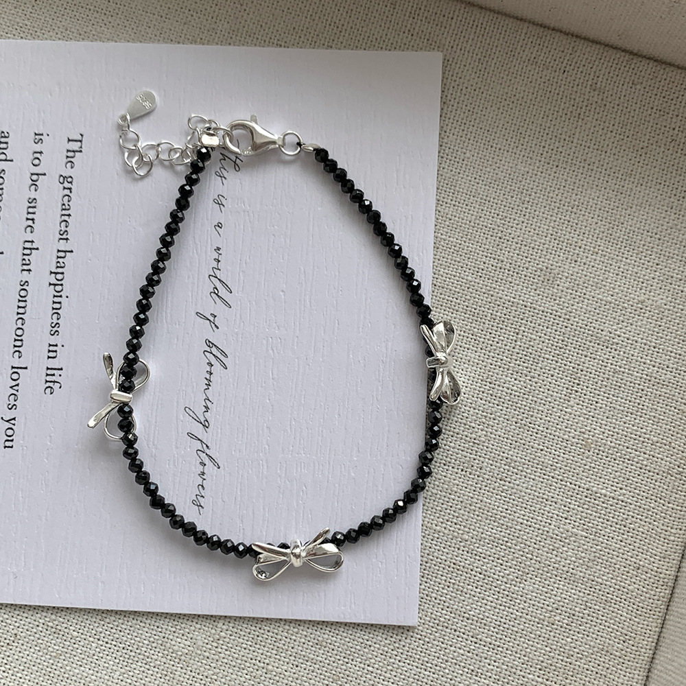 博主S925纯银黑尖晶蝴蝶结手链女