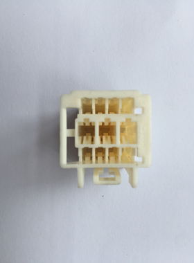 85218-1泰科汽车线束接插件塑壳连接器护套现货