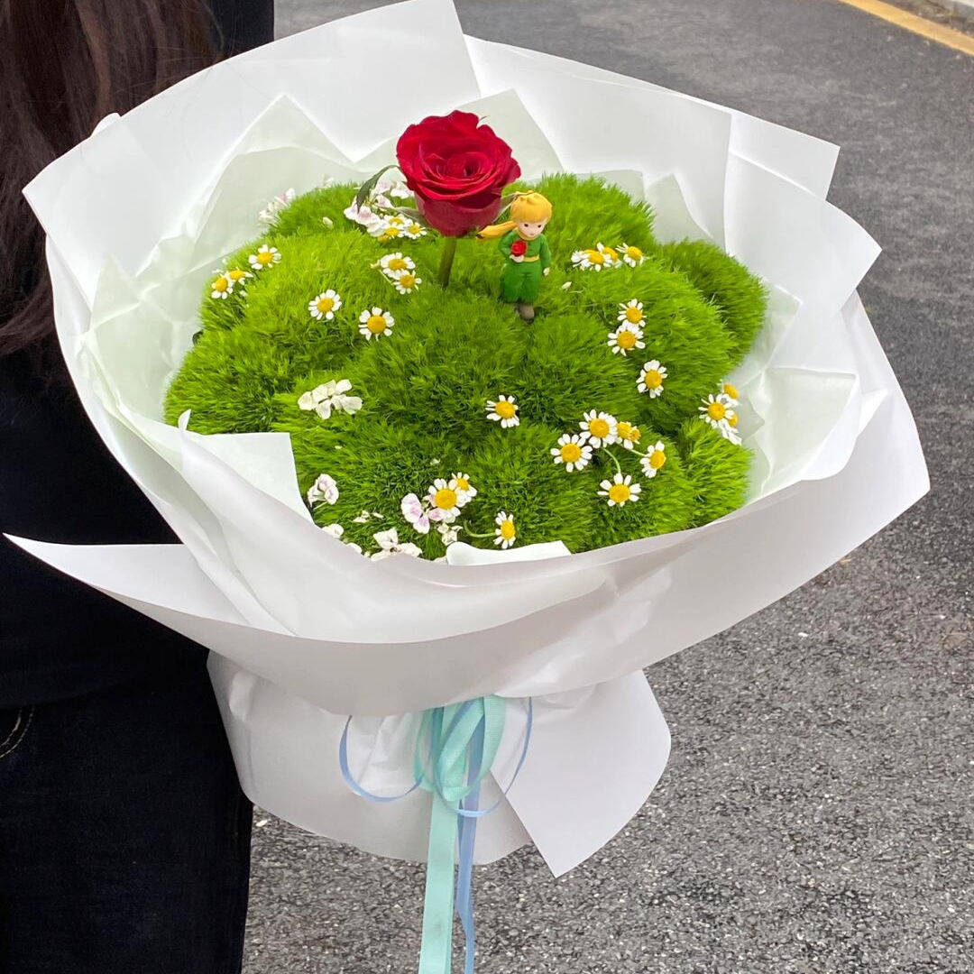 全国创意小王子花束同城鲜花速递配送上海北京深圳生日花店送男友