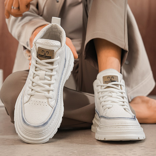 白色切尔西工装靴子时尚冬靴