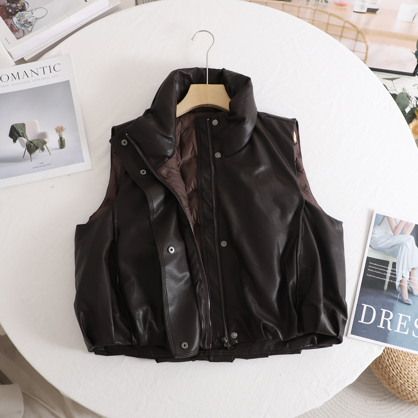 设计感立领皮衣羽绒马甲