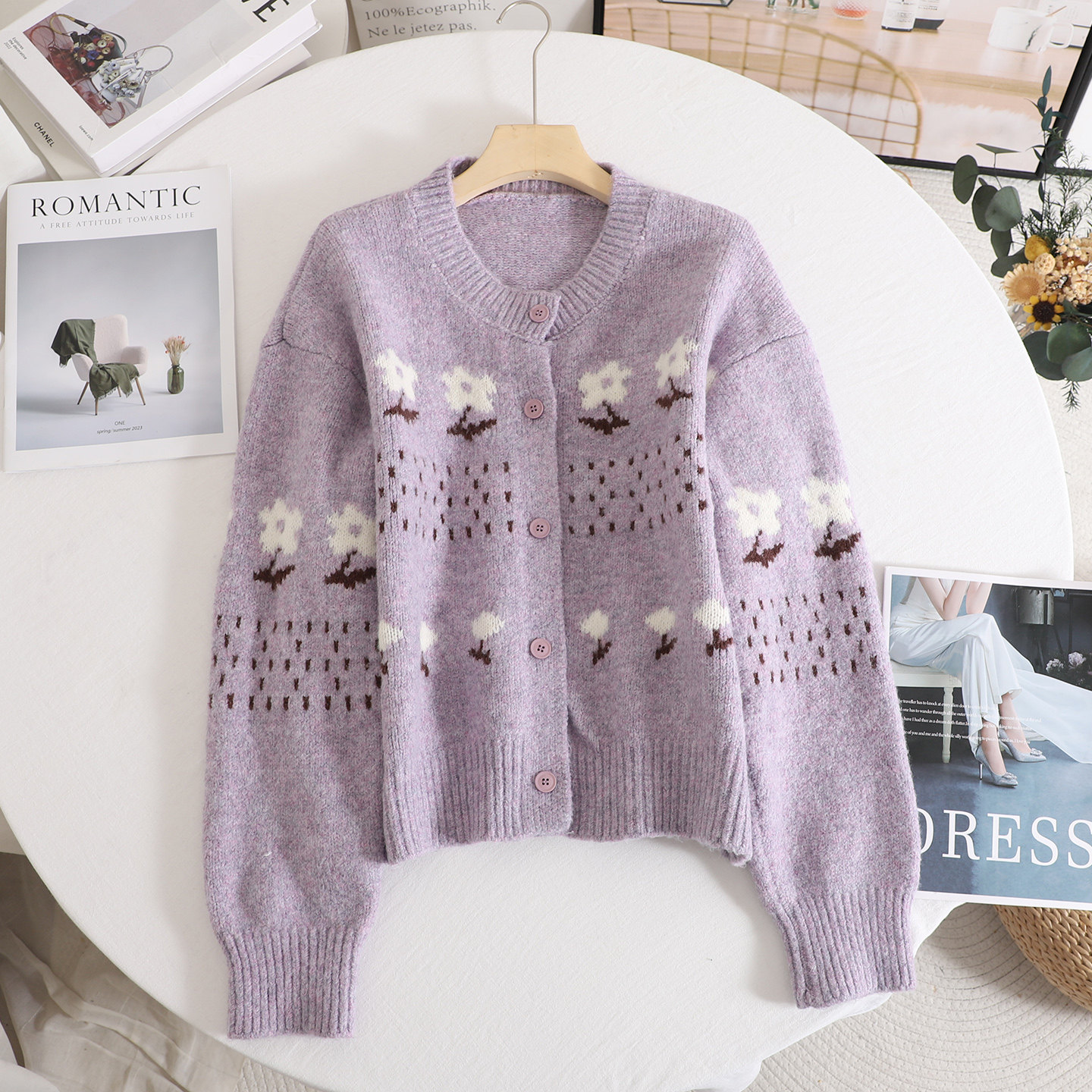 茵 费尔岛花朵圆领毛衣外套女韩系宽松慵懒风针织开衫上衣2025秋,女装/女士精品,毛针织衫,淘宝优惠券,粉丝福利购,淘宝优惠卷