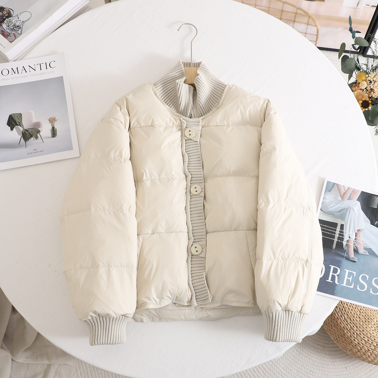 彩系松弛感面包服2025冬季新款气质百搭宽松针织领羽绒服外套女