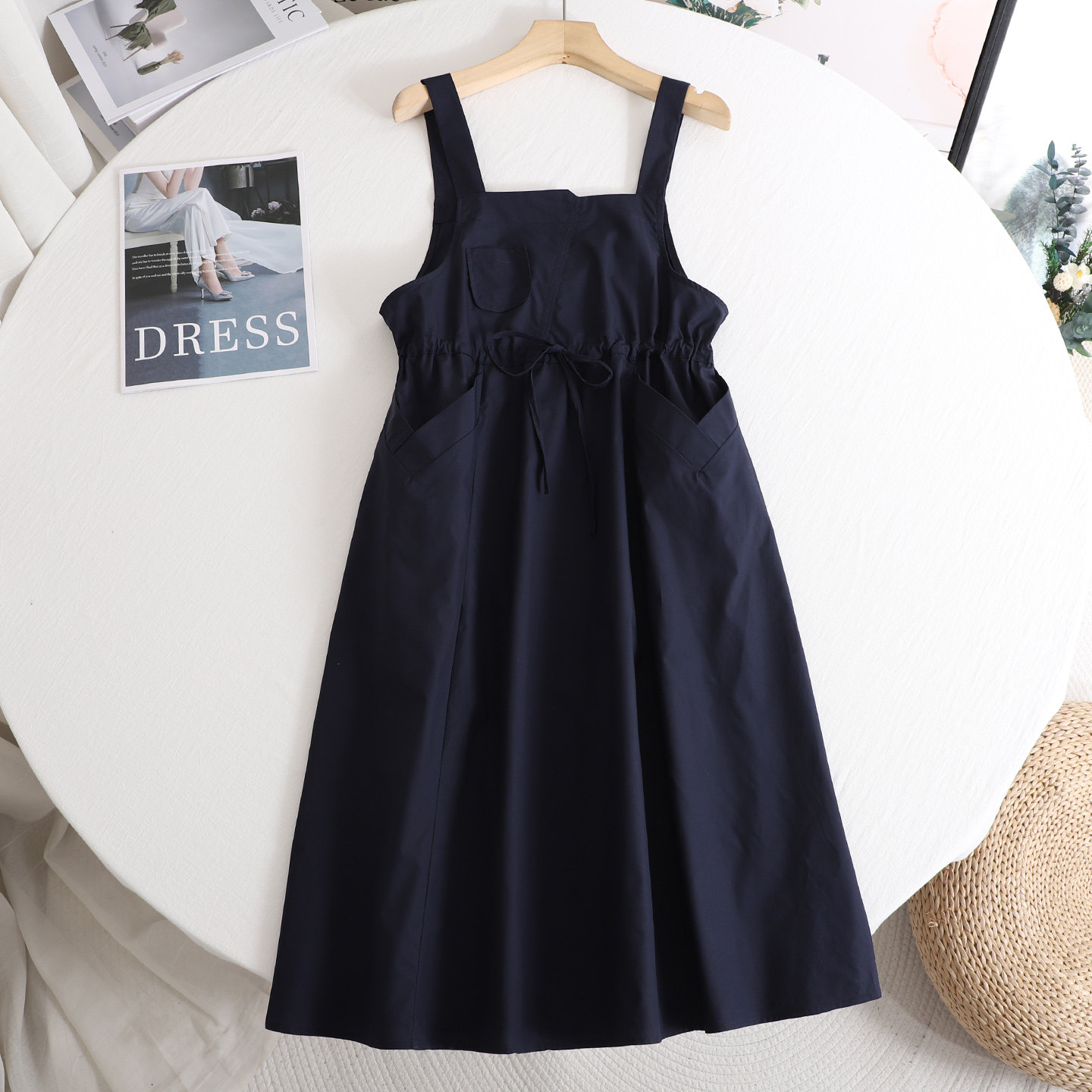 2025夏季新款时尚休闲甜美气质减龄优雅甜美学院风背带裙连衣裙女