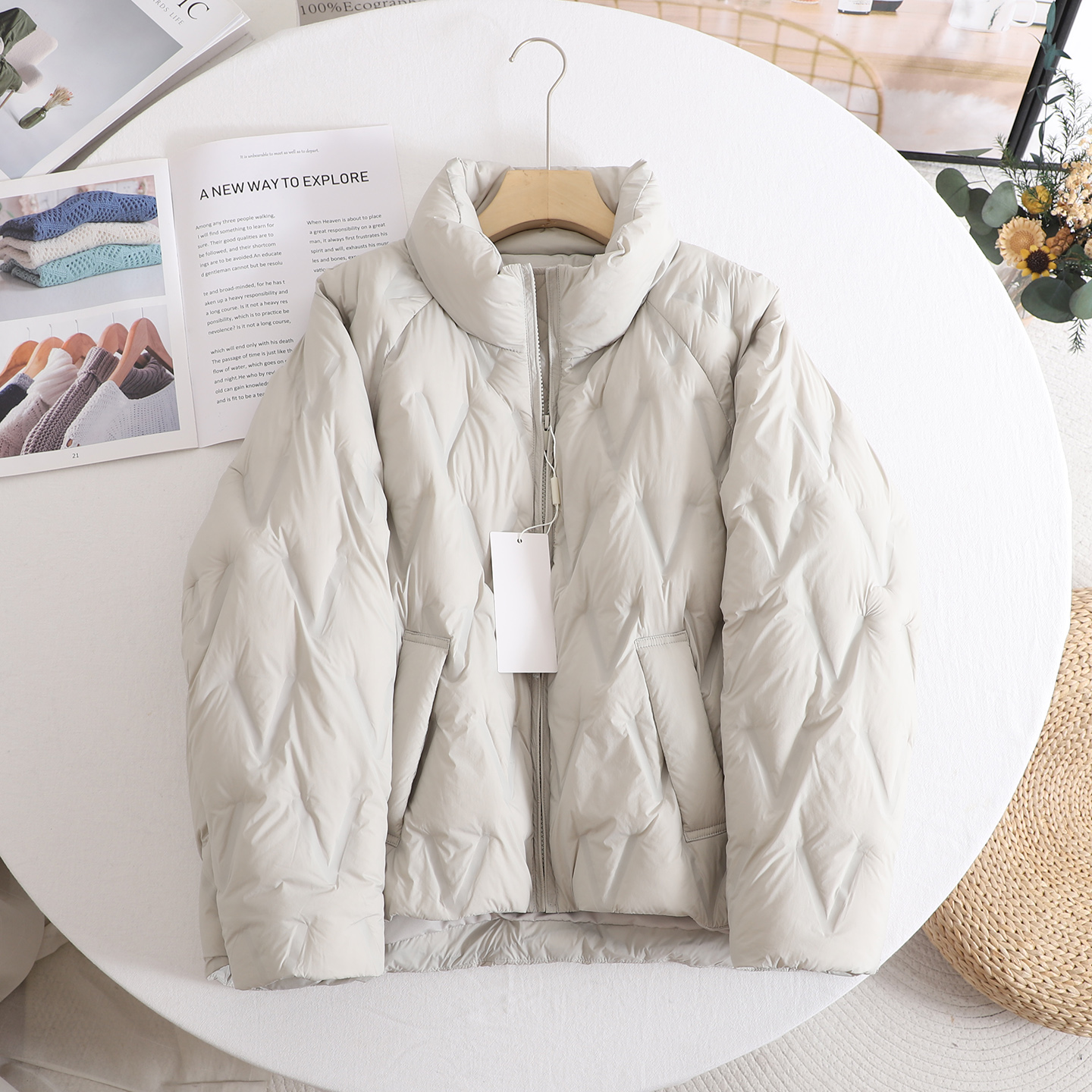 麦 时尚百搭立领宽松显瘦轻薄羽绒服女2025秋冬新款面包服外套