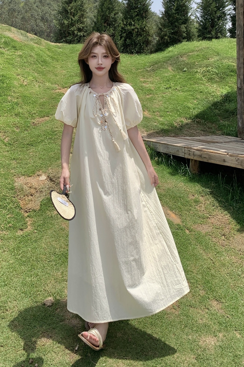 2025夏季新款韩系百搭系带领口长裙女温柔度假风泡泡袖设计连衣裙,女装连衣裙,2C259