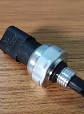 适用联合重卡LNG天然气燃气喷射计量阀共轨压力传感器110R-000095