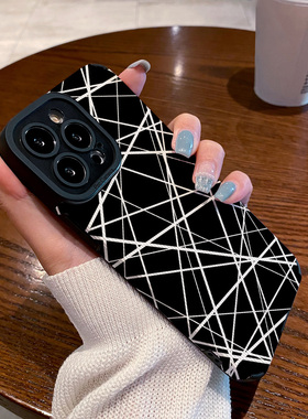 白色涂鸦线条适用于苹果15手机壳15pro新款14Promax简约13高级感12plus硅胶11全包xsmax小众8女款7防摔复古