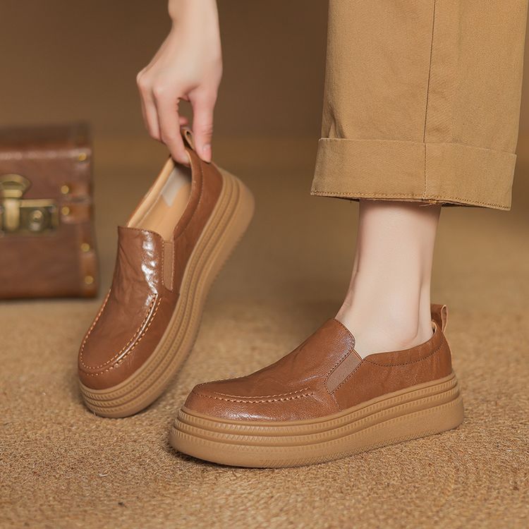 奥卡索女鞋休闲鞋女鞋2025春季新款时尚百搭轻便舒适运动休闲鞋