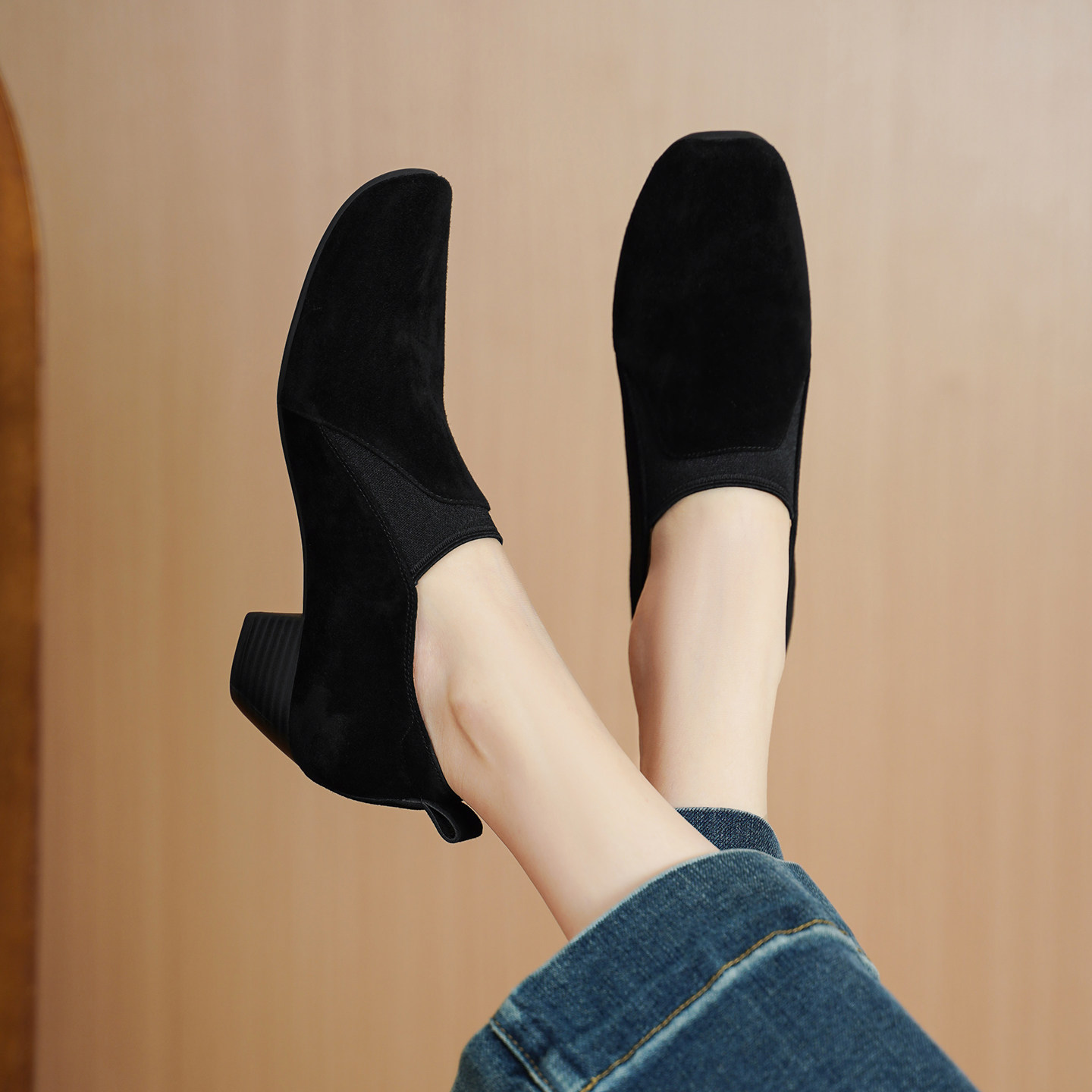 2026年超火的鞋子通勤风黑色深口单鞋女方头粗跟中跟舒适百搭女鞋