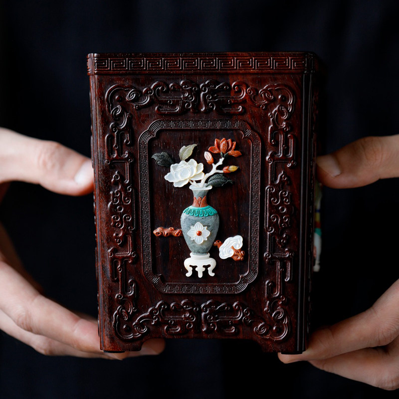 小叶紫檀笔筒四面百宝嵌瓶花清供博古图事事如意桌面摆件红木臻品