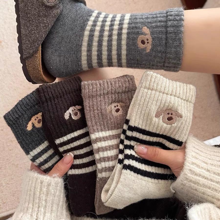 中筒长袜女秋冬加厚保暖日系风格