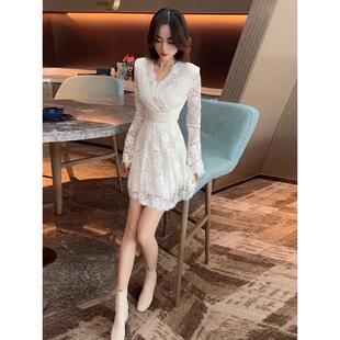 ROUMIKL法式气质V领蕾丝连衣裙女秋冬2025新款高级感配大衣内搭收
