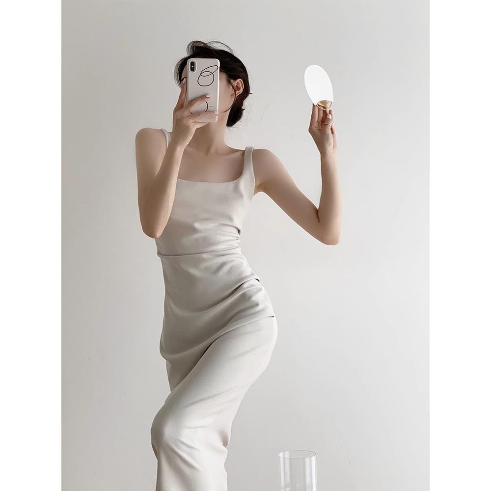 RIERA白色肯豆连衣裙女夏季极简气质方领修身包臀短款针织背心吊