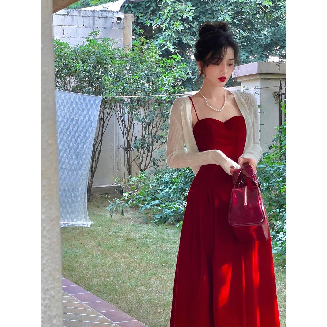 RIERA港味复古晚礼服新娘回门敬酒服订婚日常可穿红色金丝绒吊带
