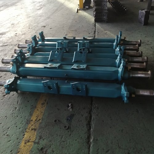 挂车车桥厂家现货供应美式车桥德式车轴13吨后桥光轴桥杆