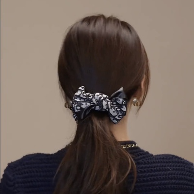 蝴蝶结香蕉夹女2025新款