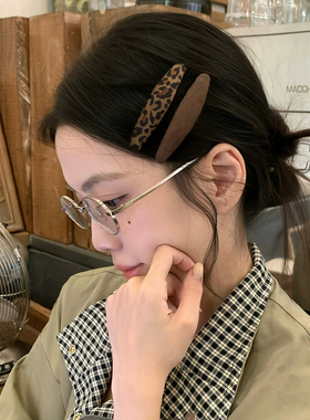 韩系复古豹纹绒面发夹