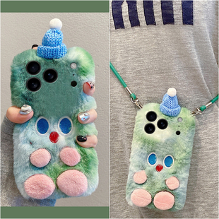 绿色帽子小怪兽适用苹果17promax手机壳华为pura80荣耀400pro小米17斜挎vivos30毛绒opporeno14秋冬季x200软