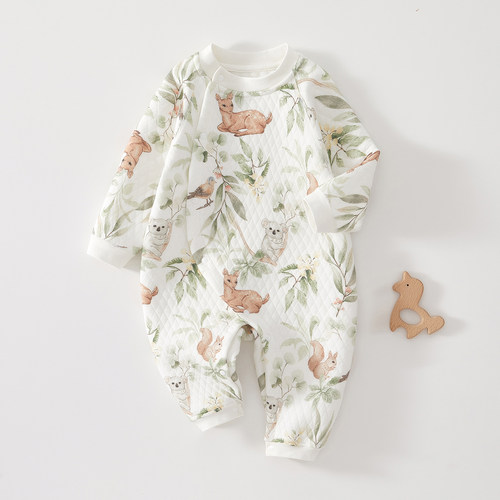 纯棉A类，三层保暖婴儿连体衣