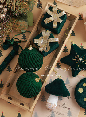 跨境热销新品高档植绒深绿色圣诞球圣诞树装饰挂件吊饰异形彩绘球