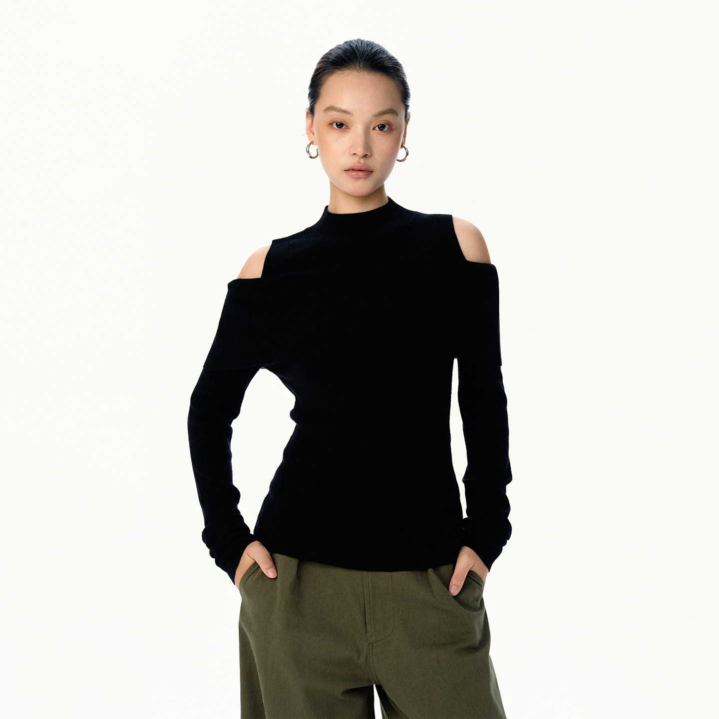 精纺羊毛露肩假两件修身毛衣女