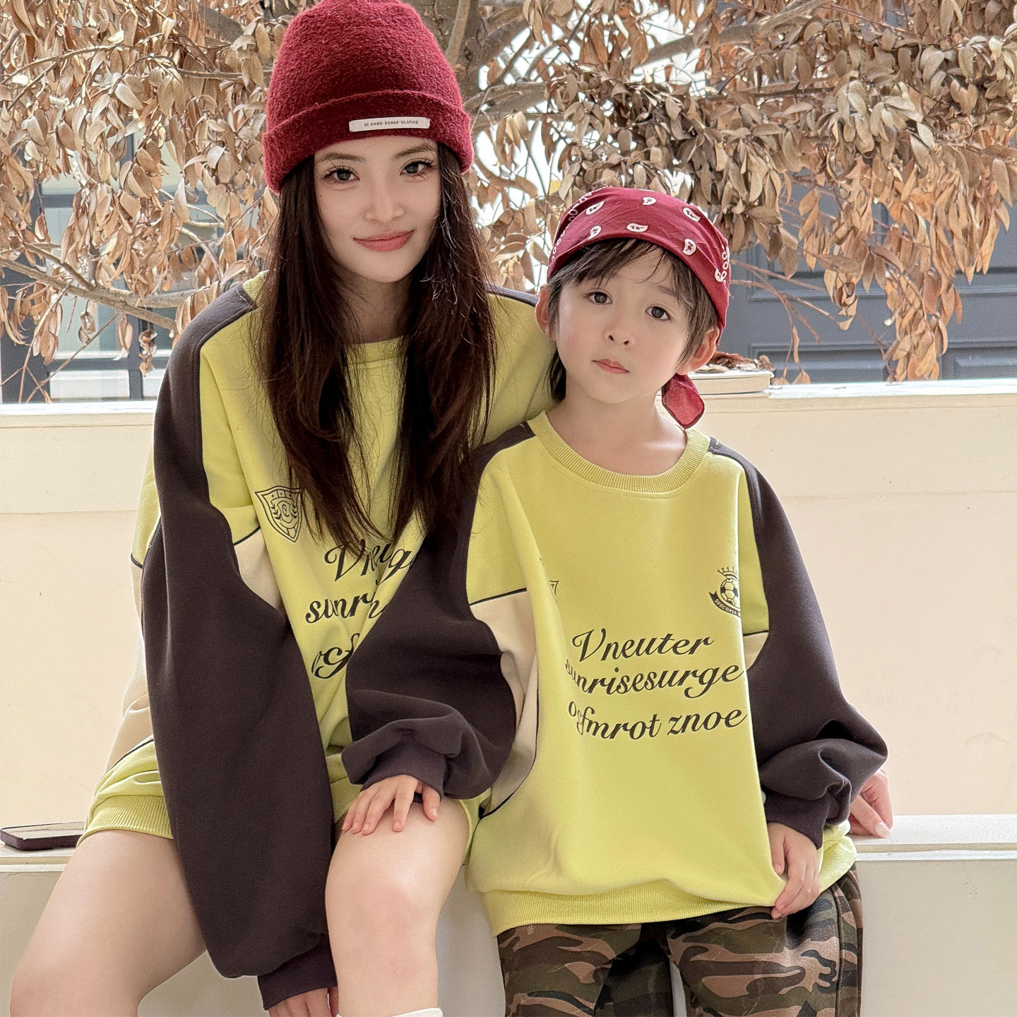 高级感亲子装一家三口四口母女母子2025新款秋冬炸街卫衣潮蝙蝠袖