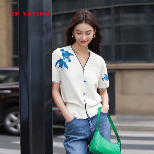 雅莹醋酸珠光感短袖开衫V领凉感