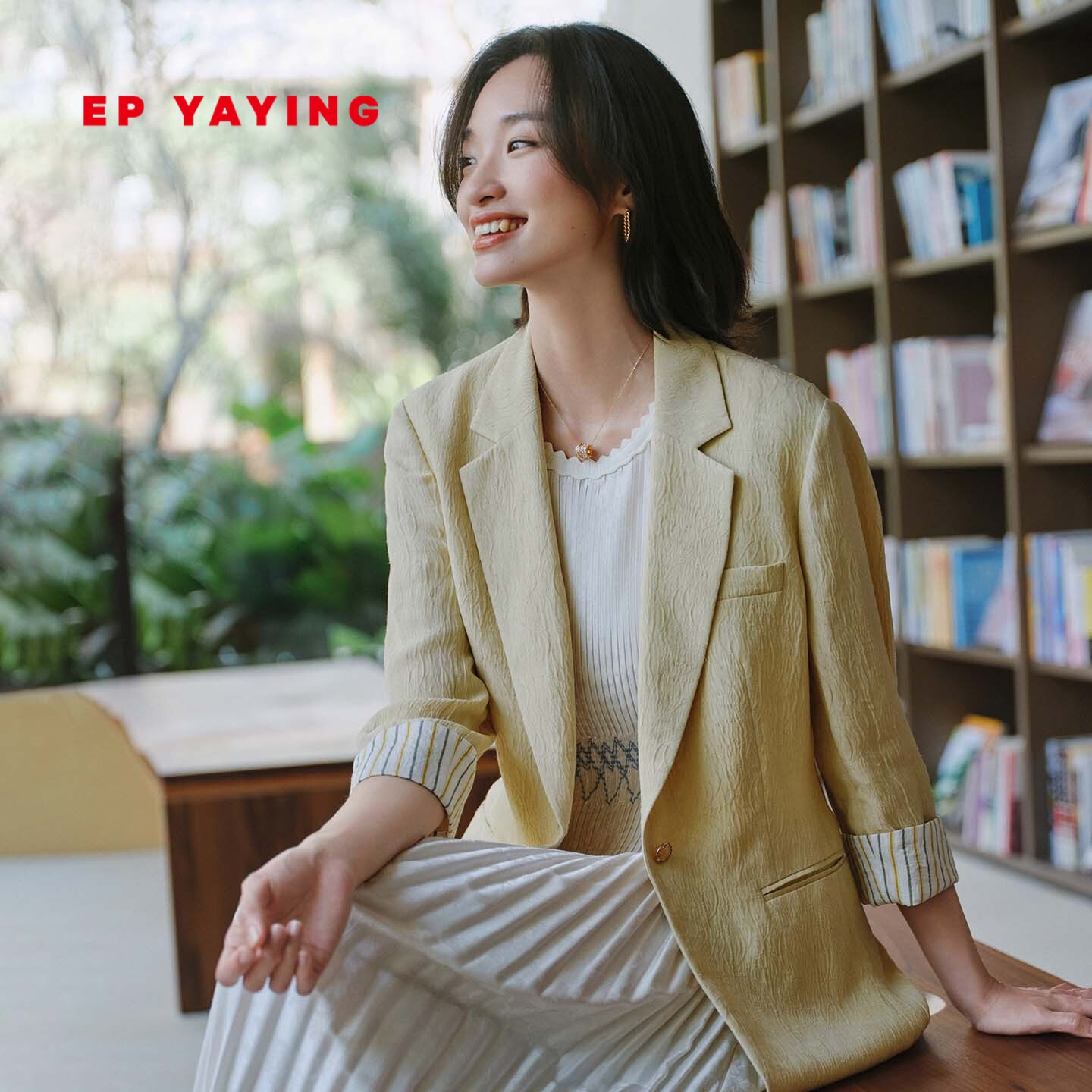 EP雅莹2026春季新款女装 职场OL暗纹提花七分袖亚麻西装外套1116A