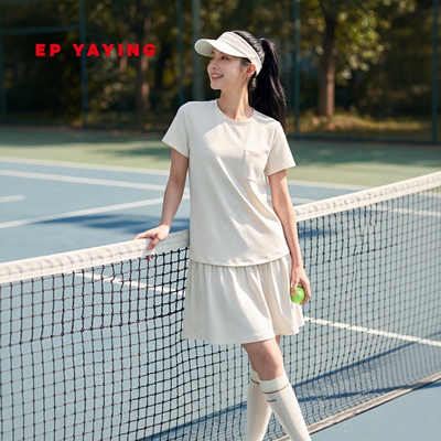 雅莹莫代尔果冻针织连衣裙