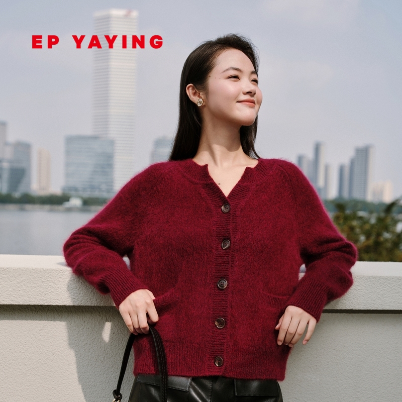 针织开衫雅莹羊绒v领小香风