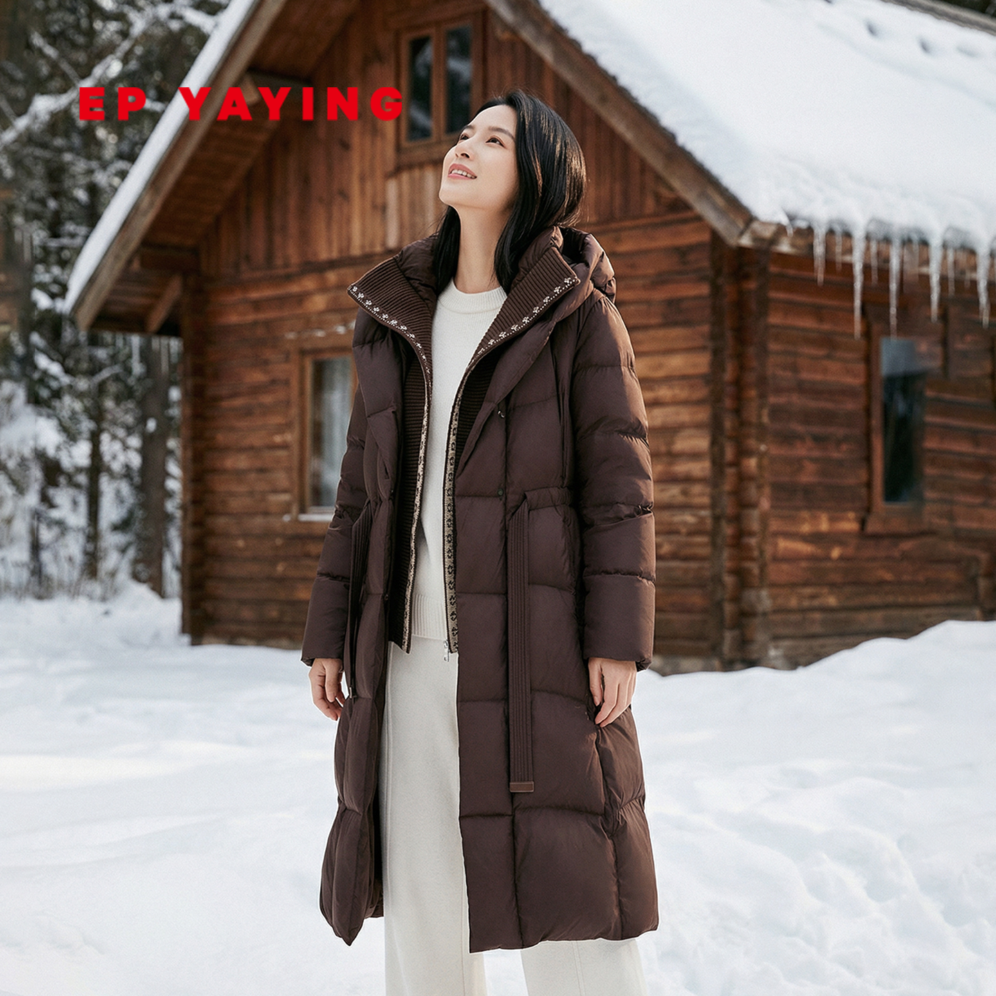 雅莹鹅绒翻领针织拼接收腰羽绒服