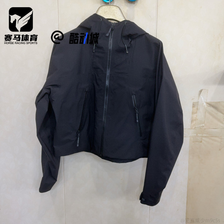 可隆SS26黑色女防风短款夹克外套