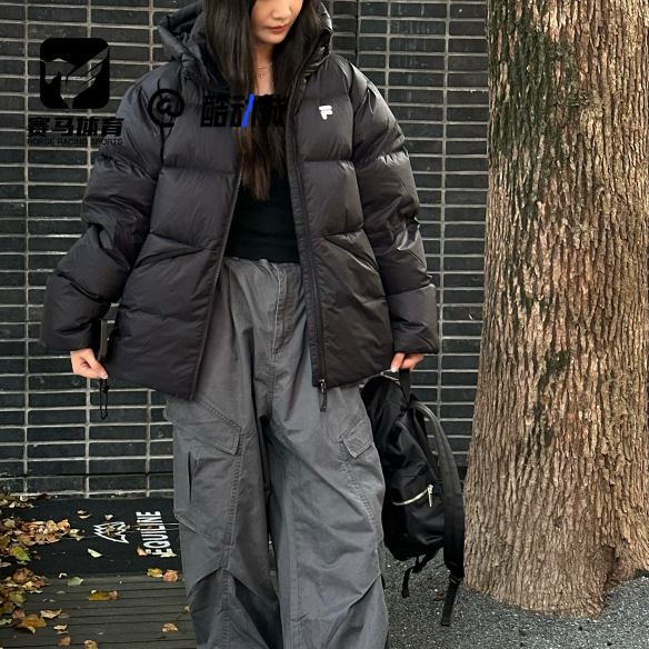 FILA黑色男女防风保暖羽绒服