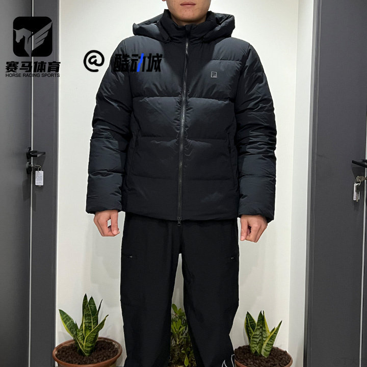 斐乐Fitness飞羽深黑保暖羽绒服