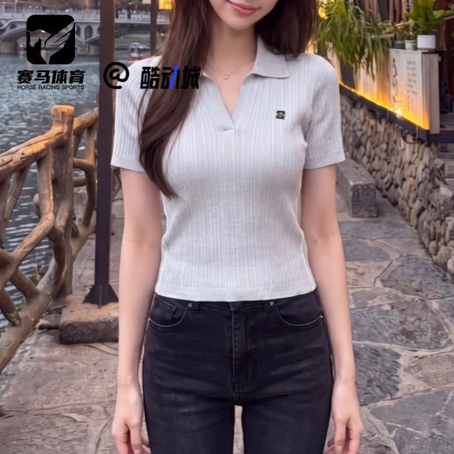 斐乐女子编织修身短袖Polo衫