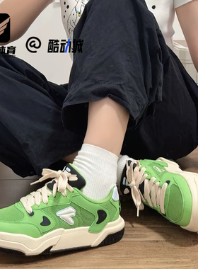 FILA斐乐GRIND绿色女子舒适运动休闲耐磨低帮板鞋T12W522924FBN