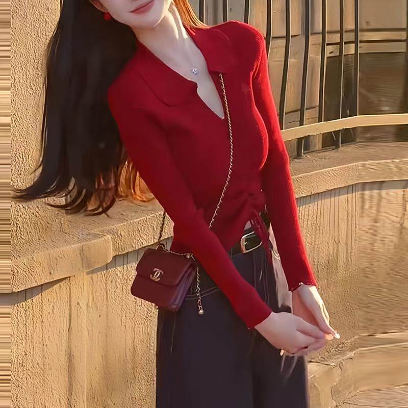 ROUMIKL新款秋季红色翻领正肩长袖针织衫女设计感小众修身显瘦打