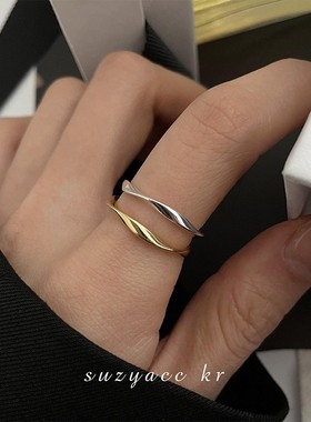 S925小众波浪细圈戒指女情侣素圈食指戒时尚个性简约几何扭曲指环