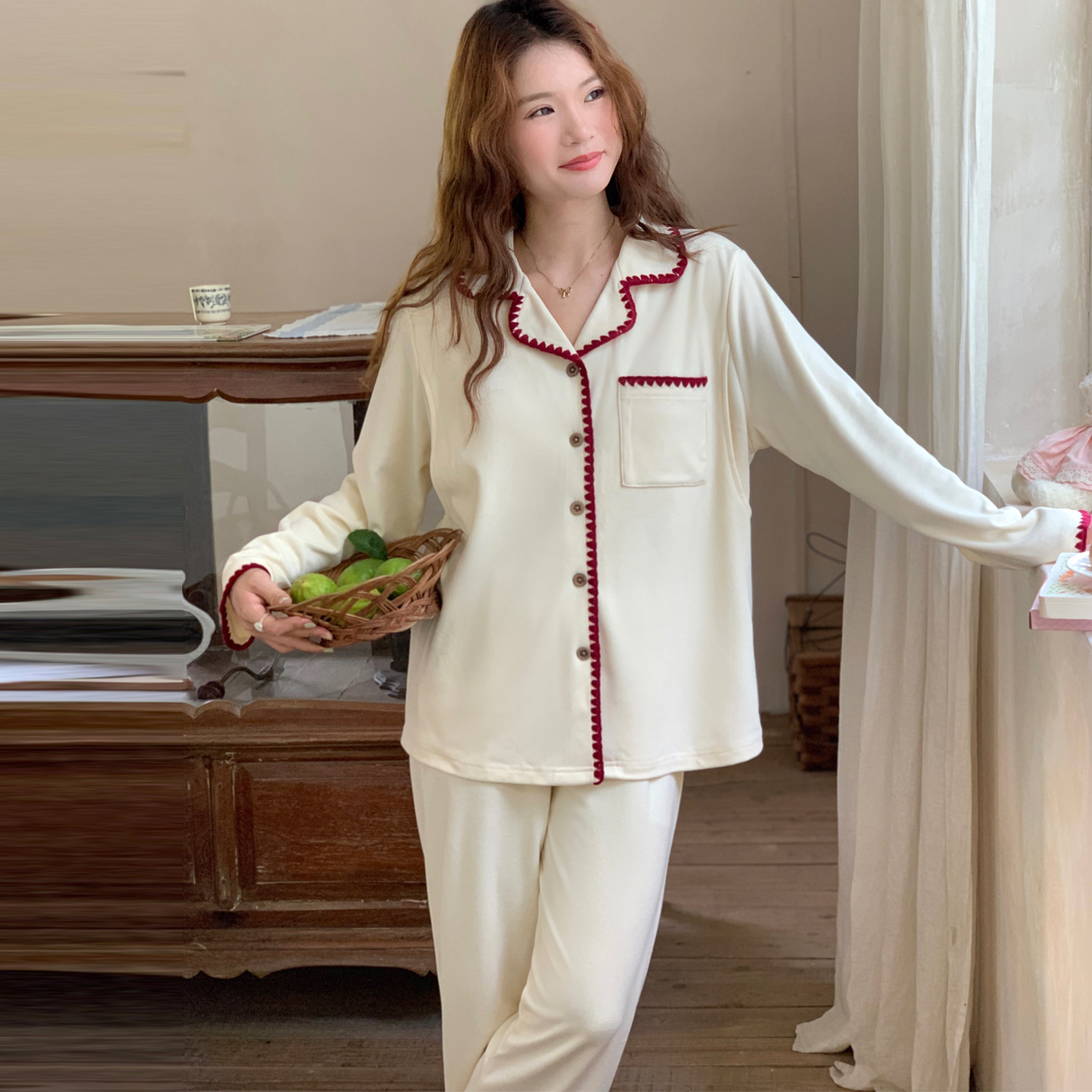 加厚小翻领自带胸垫月子服