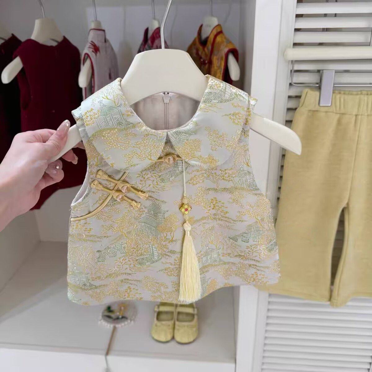 女宝中式国风套装冬季2026新款儿童盘扣旗袍马甲背心喇叭裤两件套,童装/婴儿装/亲子装,套装,淘宝优惠券,粉丝福利购,淘宝优惠卷