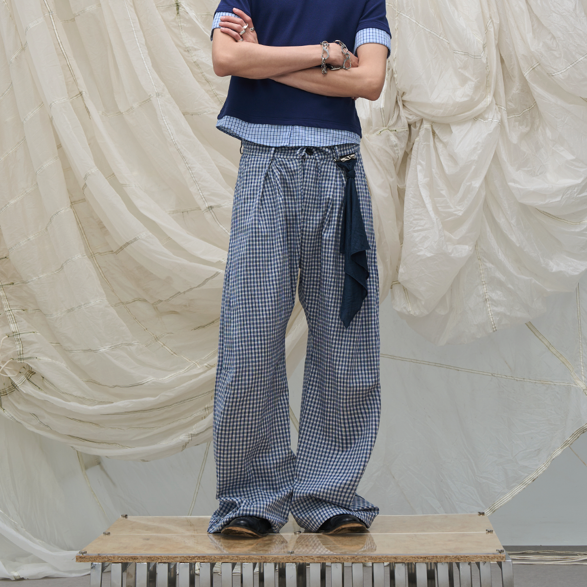 可拆卸方巾格纹廓形休闲长裤