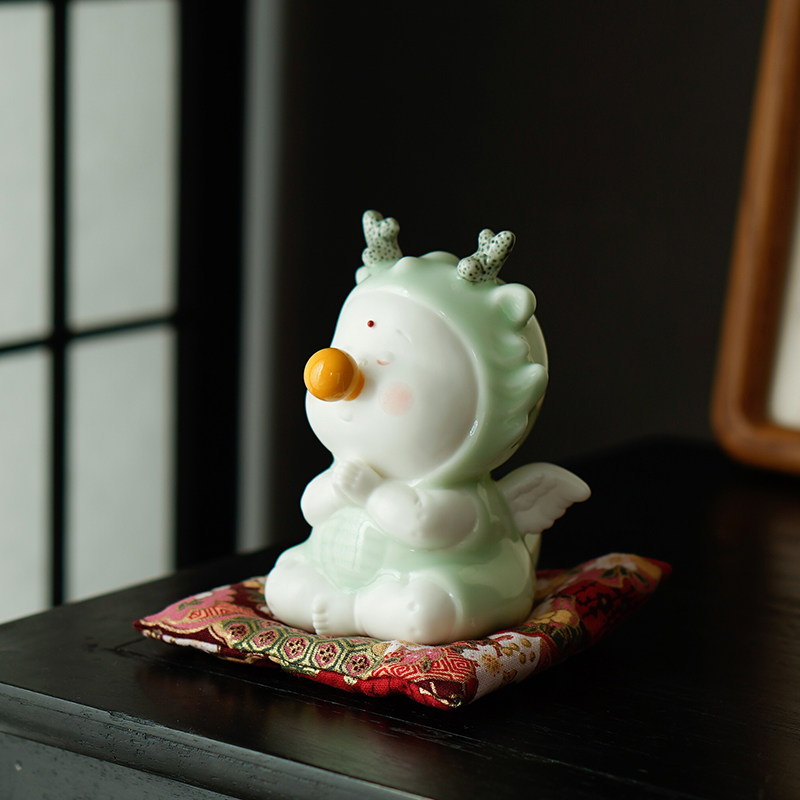 招财龙家居桌面装饰品书房玄关陶瓷工艺品生肖龙吉祥礼物茶宠摆件