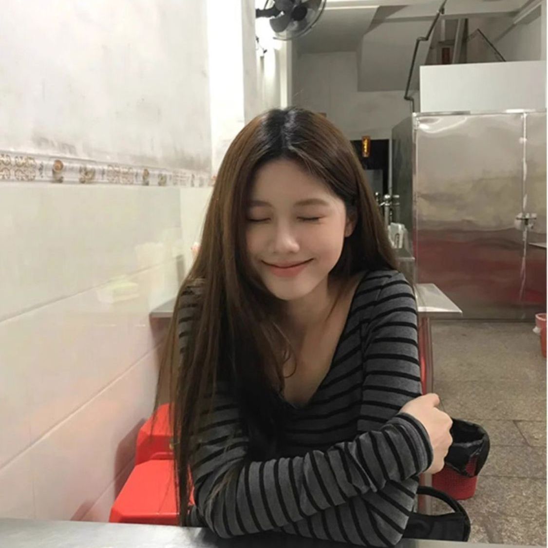 韩系条纹一字肩长袖t恤女2025