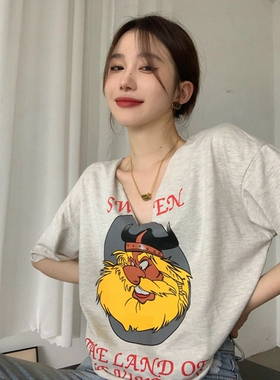 美式复古v领印花灰色短袖t恤女夏季宽松短款宽松甜酷风辣妹上衣潮