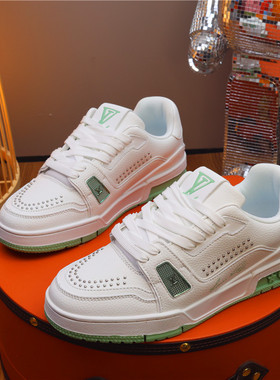 轻奢潮流2025秋季防臭情侣百搭厚底增高板鞋百搭运动休闲青年男鞋