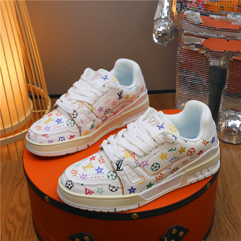 轻奢潮牌情侣鞋男2025新款白三彩村上印花圆头系带低帮鞋子板鞋女