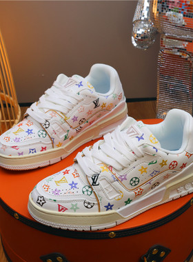 轻奢潮牌情侣鞋男2025新款白三彩村上印花圆头系带低帮鞋子板鞋女