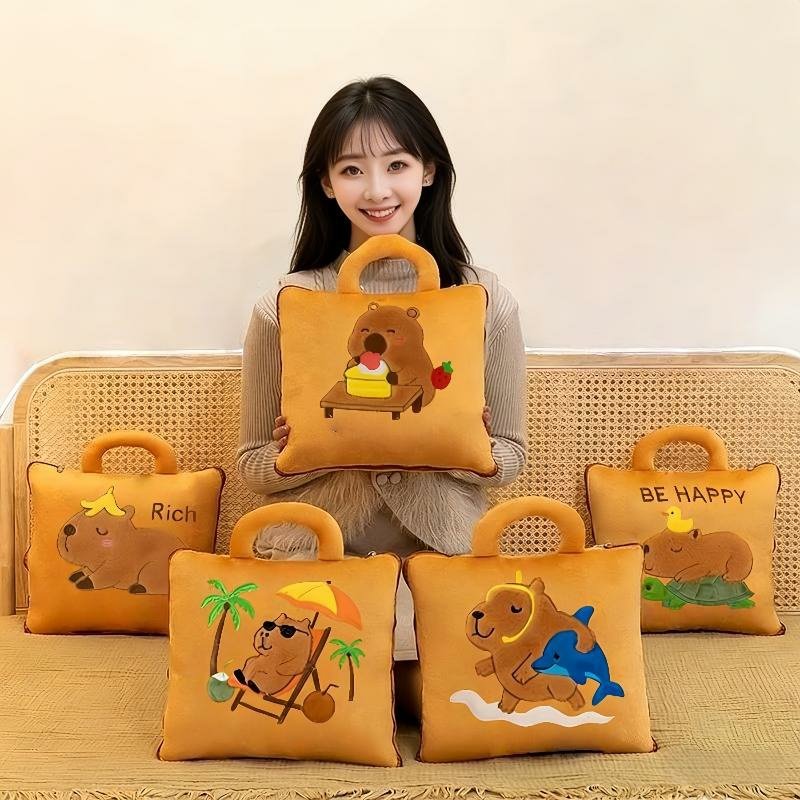 卡皮巴拉抱枕被子两用办公室午睡卡通汽车折叠车载靠枕毯子二合一